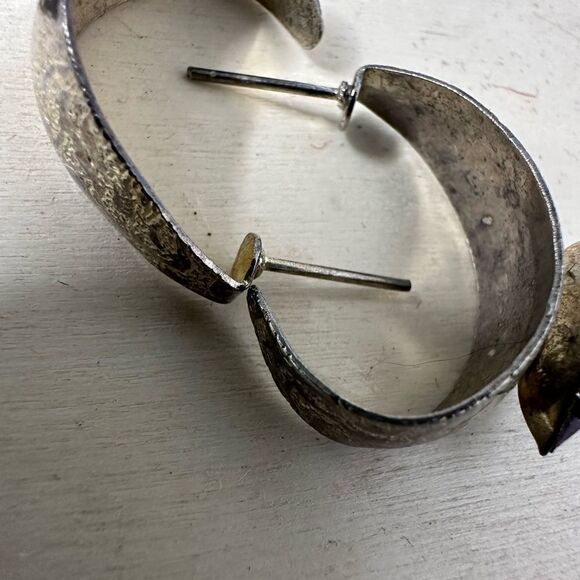 Vintage Filigree Etched Metal Earrings With Purple Accent - Picture 4 of 5